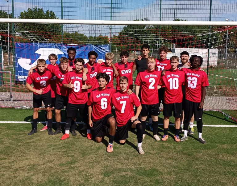 Schulfußball WKI Jungen setzen sich ohne Gegentor durch
